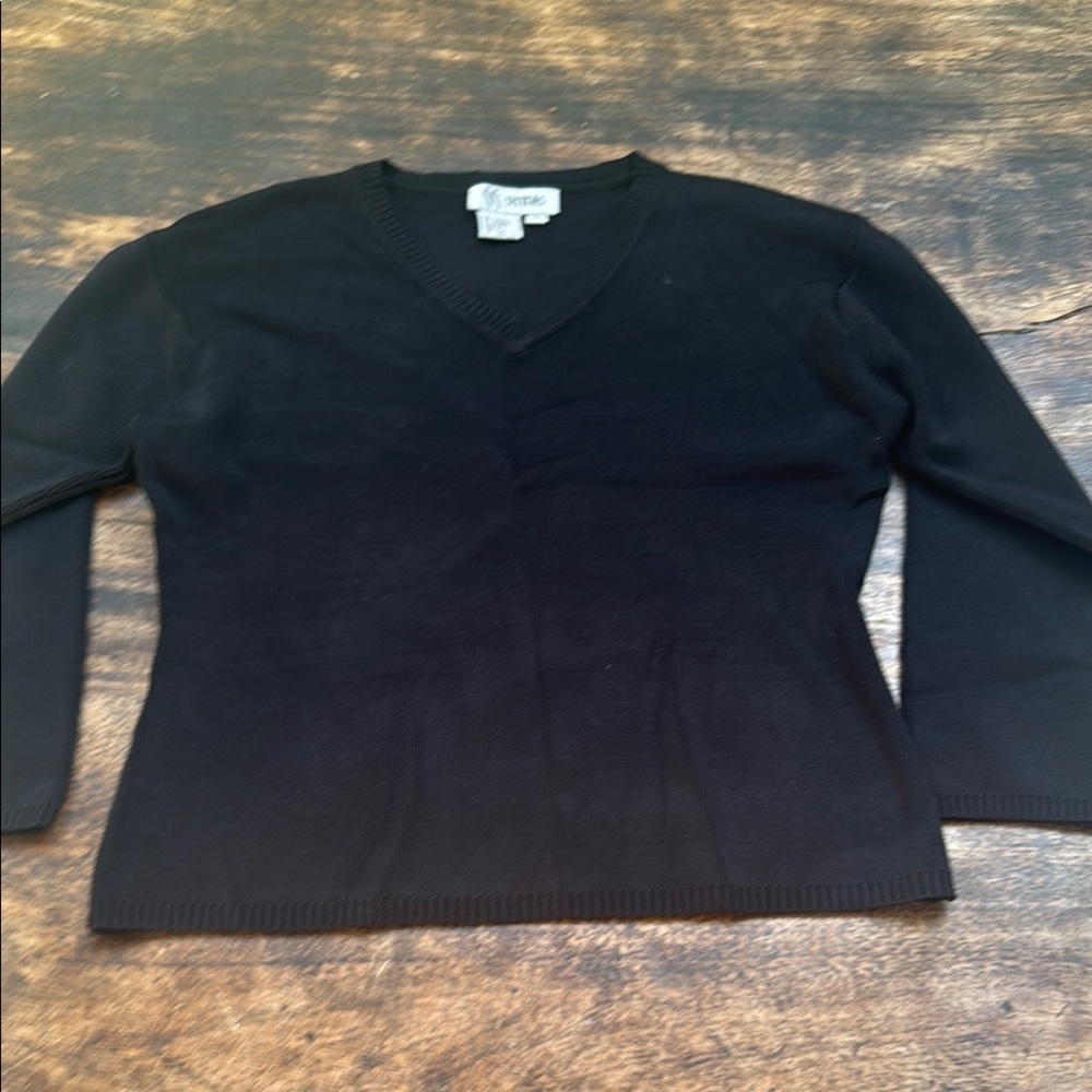 Sisters Black V-Neck Women Sweater size large